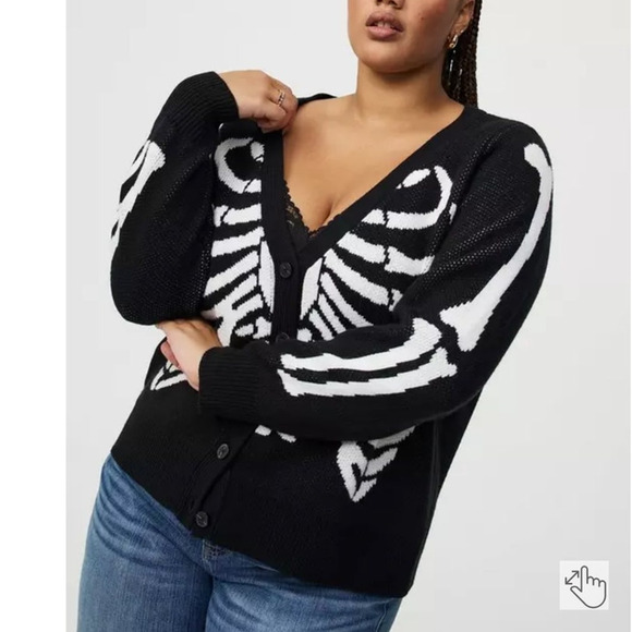 Torrid 4 (4X) Ribcage Skeleton Xray Bones Button Front V Neck Cardigan Sweater - Picture 2 of 3